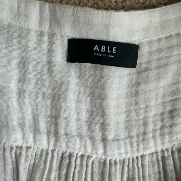 Able White gauze button up top - Picture 4 of 4